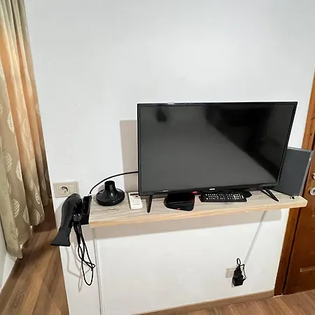 Vlora Guest House *