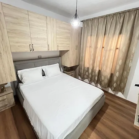 Vlora Guest House Daire Avlonya
